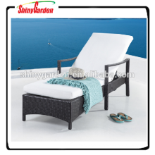 High Quality Cushioned Pool Sun Lounger Leisure Rattan Sunbed